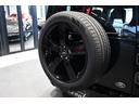 １１０Ｘ　Ｄ３００　同色ペイント・ワイドトレッドスペーサー・電動サイドステップ・２２インチ５スポークＡＷグロスブラック・アンビエントライトシステム・パノラミックルーフ・シートベンチレーション（38枚目）