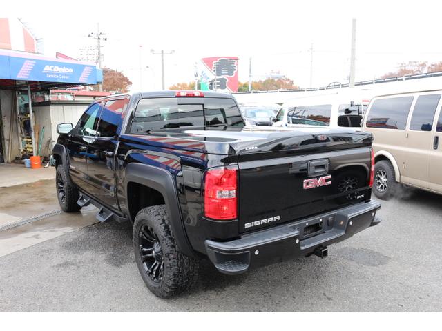 シエラ SLE Z71 4WD リフトアップ(4枚目)