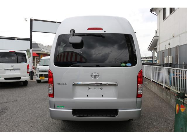2.8DT 2WD DX GLパッケージ 10人乗 乗用登録(4枚目)