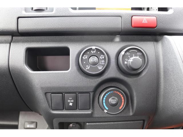 2.8DT 2WD DX GLパッケージ 10人乗 乗用登録(13枚目)
