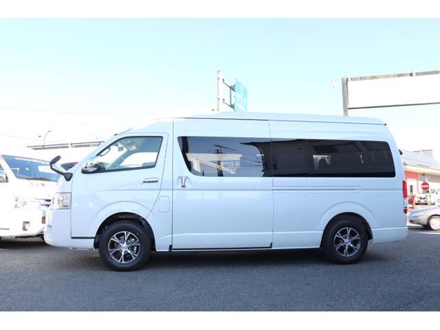 ファインテックツアラー 4WD キャプテンシート(2枚目)