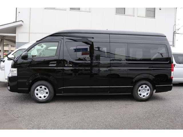 2.8DT 4WD 10人乗 3ナンバー乗用登録 事業用可(7枚目)