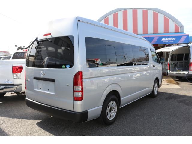 トヨタ ハイエースコミューター スーパーロングｇｌ ２７００ガソリン ２ｗｄ グランドキャビン仕様 １０人乗り ３ナンバーワゴン乗用登録 普通免許 268 0万円 平成27年 15年 埼玉県 中古車 価格 Com