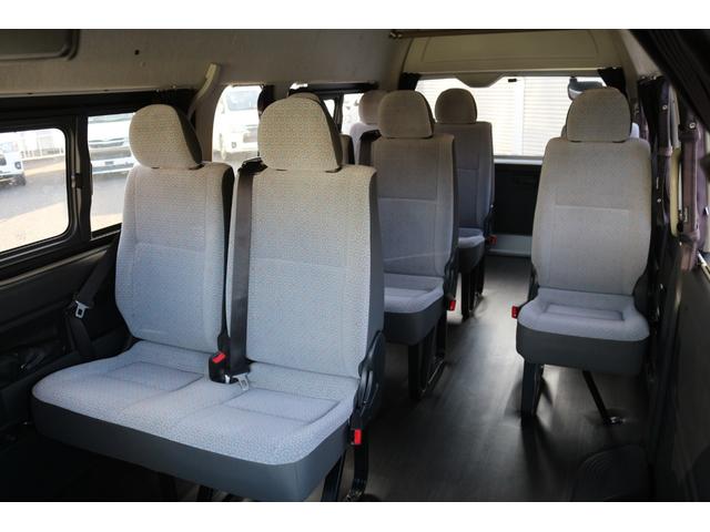 ハイエースコミューター スーパーロングＧＬ　４ＷＤ１０人乗り３ナンバーワゴン乗用登録（7枚目）