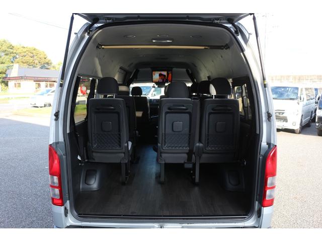 ハイエースコミューター スーパーロングＧＬ　４ＷＤ１０人乗り３ナンバーワゴン乗用登録（10枚目）