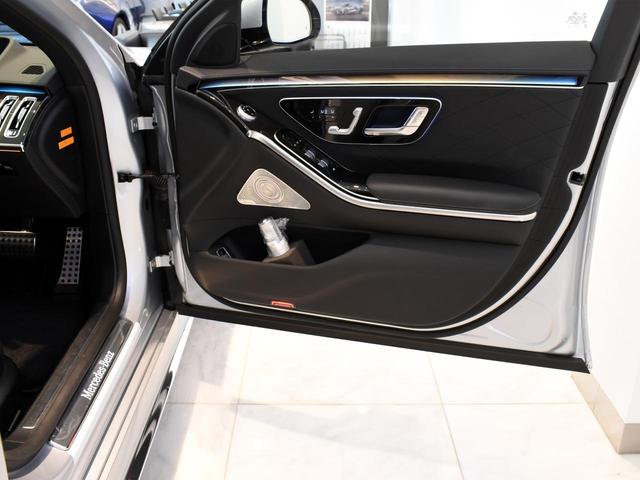 Sクラス S580 4マチックロング AMGライン ARヘッドアップディスプレイ 3Dコックピットディスプレイ パノラマルーフ 前後電動シート シートヒーター ベンチレーション アクティブアンビエントライト フットトランクオープナー エアバランスPKG(17枚目)