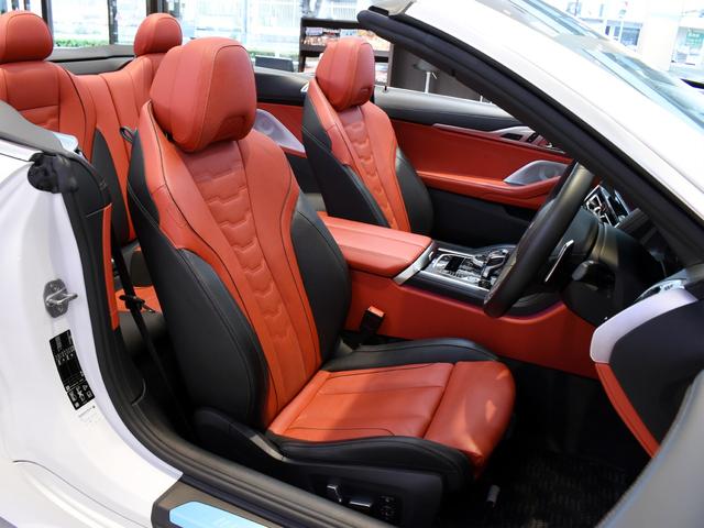 ８シリーズ Ｍ８５０ｉ　ｘＤｒｉｖｅカブリオレ　ミネラルホワイト　黒赤レザー　ＢｏｗｅｒｓＷｉｌｋｉｎｓ　シートヒーター　ベンチレーション　エアスカーフ（11枚目）