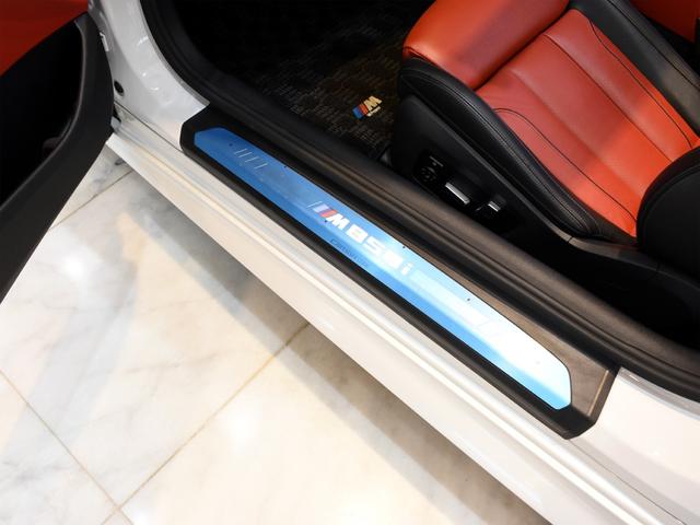 ８シリーズ Ｍ８５０ｉ　ｘＤｒｉｖｅカブリオレ　ミネラルホワイト　黒赤レザー　ＢｏｗｅｒｓＷｉｌｋｉｎｓ　シートヒーター　ベンチレーション　エアスカーフ（25枚目）