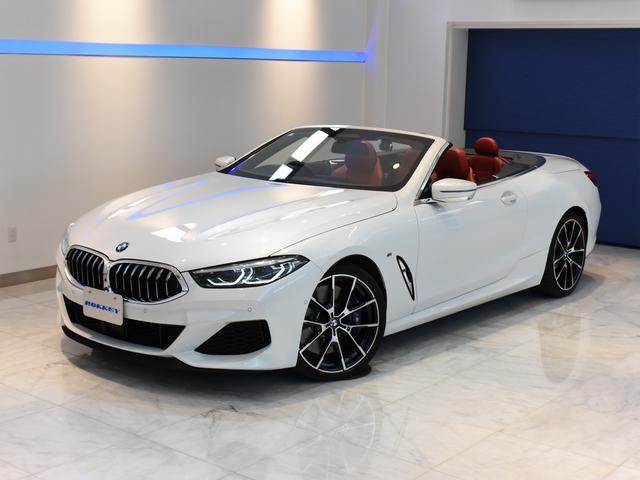 ８シリーズ Ｍ８５０ｉ　ｘＤｒｉｖｅカブリオレ　ミネラルホワイト　黒赤レザー　ＢｏｗｅｒｓＷｉｌｋｉｎｓ　シートヒーター　ベンチレーション　エアスカーフ（40枚目）