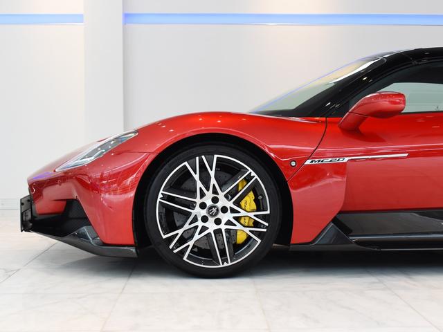 MC20チェロ ベースグレード 1オーナー 右ハンドル OPカラー エクステリアカーボンPKG インテリアカーボンPKG カーボンブレーキ フロントリフター Sonusfaberオーディオ(5枚目)