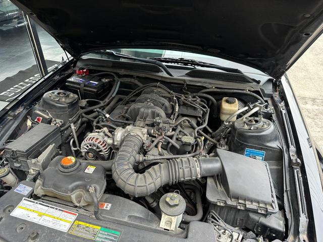 マスタング Ｖ６　プレミアム　正規ディーラー車　レザーシート　Ｓ５５０用１８インチアルミ（18枚目）