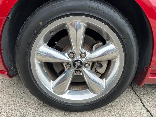 マスタング Ｖ８　ＧＴ　プレミアム　黒革シート　正規Ｄ車　純正１８ＡＷ　４．６Ｌ（9枚目）