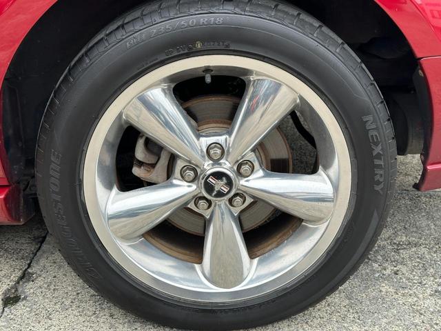 マスタング Ｖ８　ＧＴ　プレミアム　黒革シート　正規Ｄ車　純正１８ＡＷ　４．６Ｌ（10枚目）