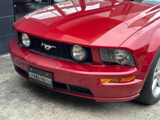 マスタング Ｖ８　ＧＴ　プレミアム　黒革シート　正規Ｄ車　純正１８ＡＷ　４．６Ｌ（11枚目）