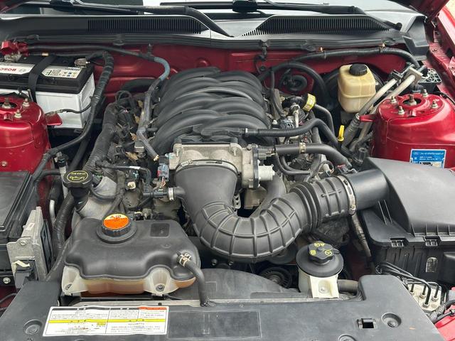 マスタング Ｖ８　ＧＴ　プレミアム　黒革シート　正規Ｄ車　純正１８ＡＷ　４．６Ｌ（30枚目）