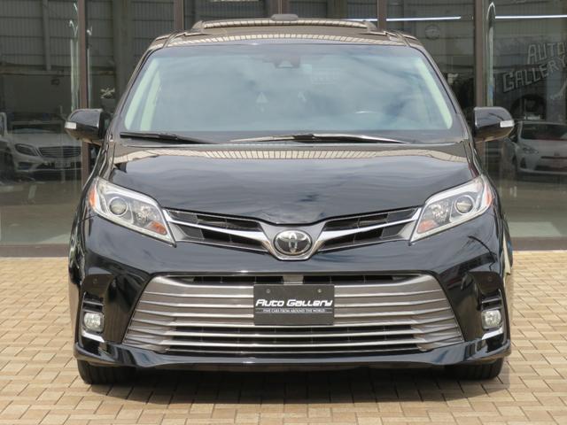 シエナ リミテッド　ダブルサンルーフ　ブラウンレザーインテリア　両側パワースライドドア　社外９インチワイドナビＴＶ　フリップダウンモニター　バック＆サイドカメラ　ＥＴＣ　ＡＣＣ　ＢＳＭ　ＬＤＡ（2枚目）