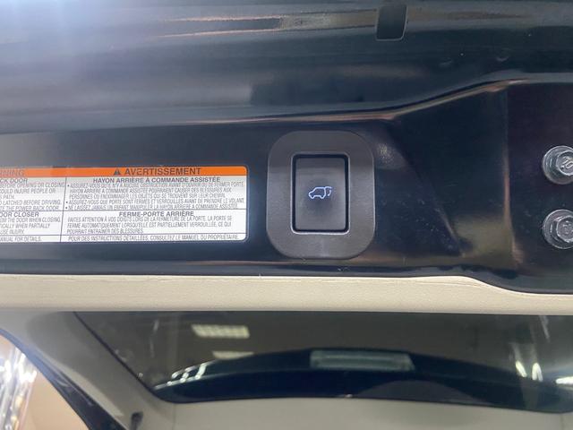 シエナ リミテッド　ダブルサンルーフ　ブラウンレザーインテリア　両側パワースライドドア　社外９インチワイドナビＴＶ　フリップダウンモニター　バック＆サイドカメラ　ＥＴＣ　ＡＣＣ　ＢＳＭ　ＬＤＡ（34枚目）