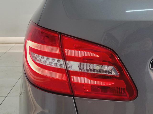 Bクラス B180 スポーツ ナイトパッケージ レーダーP 純正HDDナビ Bカメラ 地デジ ディストロニックプラス ブラインドスポットアシスト 衝突被害軽減ブレーキ Bi-xenonヘッドライト ハーフレザーシート M付きパワーシート 18AW(45枚目)