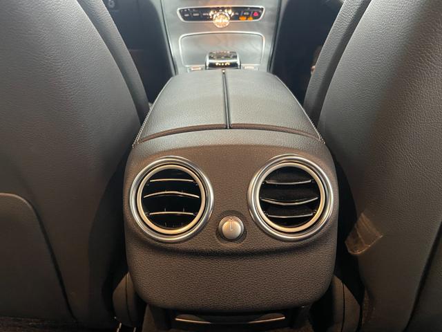 Ｃクラス Ｃ２２０ｄアバンギャルド　ＡＭＧライン　レーダーＰ　キーレスＧＯ　純正ナビ　地デジ　Ｂカメラ　レザーシート　シートヒーター　ＰＴＳ　ＬＥＤライト　ＨＵＤ　　ＥＴＣ　Ｂｌｕｅｔｏｏｔｈ　１８ＡＷ（22枚目）