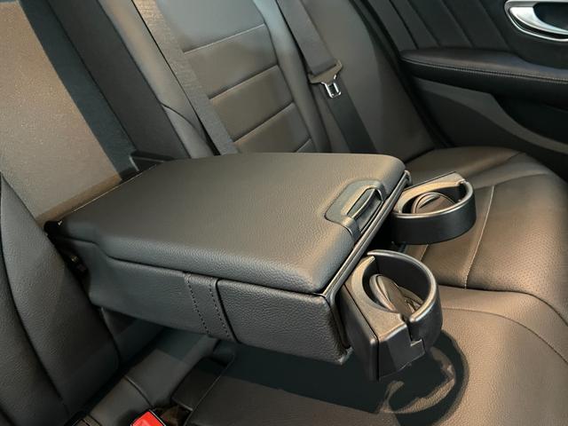 Ｃクラス Ｃ２２０ｄアバンギャルド　ＡＭＧライン　レーダーＰ　キーレスＧＯ　純正ナビ　地デジ　Ｂカメラ　レザーシート　シートヒーター　ＰＴＳ　ＬＥＤライト　ＨＵＤ　　ＥＴＣ　Ｂｌｕｅｔｏｏｔｈ　１８ＡＷ（23枚目）