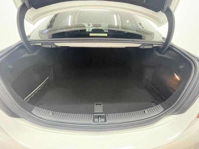 Ｃクラス Ｃ２２０ｄアバンギャルド　ＡＭＧライン　レーダーＰ　キーレスＧＯ　純正ナビ　地デジ　Ｂカメラ　レザーシート　シートヒーター　ＰＴＳ　ＬＥＤライト　ＨＵＤ　　ＥＴＣ　Ｂｌｕｅｔｏｏｔｈ　１８ＡＷ（24枚目）