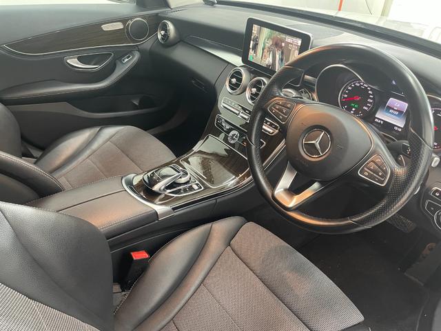 Ｃクラスステーションワゴン Ｃ２００ステーションワゴン　アバンギャルド　レーダーＰ　キーレスＧＯ　純正ナビ　地デジ　Ｂカメラ　ハーフレザー　シートヒーター　ＰＴＳ　電動リアゲート　ＬＥＤライト　ＥＴＣ　Ｂｌｕｅｔｏｏｔｈ　１７ＡＷ（11枚目）