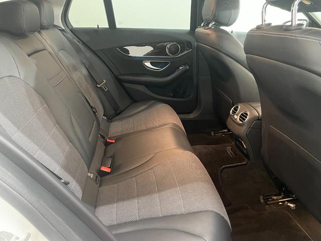 Ｃクラスステーションワゴン Ｃ２００ステーションワゴン　アバンギャルド　レーダーＰ　キーレスＧＯ　純正ナビ　地デジ　Ｂカメラ　ハーフレザー　シートヒーター　ＰＴＳ　電動リアゲート　ＬＥＤライト　ＥＴＣ　Ｂｌｕｅｔｏｏｔｈ　１７ＡＷ（16枚目）
