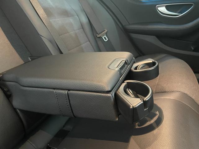 Ｃクラスステーションワゴン Ｃ２００ステーションワゴン　アバンギャルド　レーダーＰ　キーレスＧＯ　純正ナビ　地デジ　Ｂカメラ　ハーフレザー　シートヒーター　ＰＴＳ　電動リアゲート　ＬＥＤライト　ＥＴＣ　Ｂｌｕｅｔｏｏｔｈ　１７ＡＷ（18枚目）