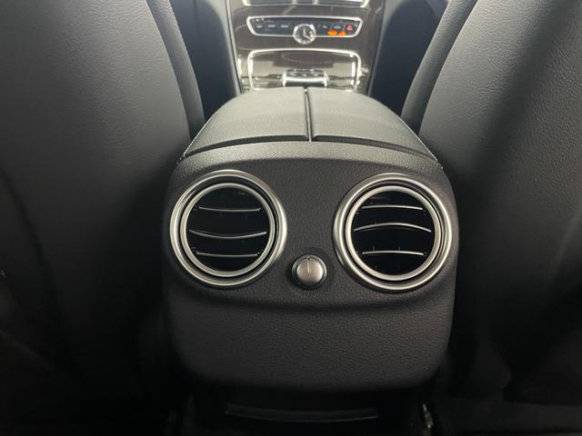 Ｃクラス Ｃ２００アバンギャルド　ベーシックＰ　レーダーＰ　キーレスＧＯ　純正ナビ　地デジ　Ｂカメラ　ハーフレザー　シートヒーター　ＰＴＳ　ＬＥＤライト　　Ｂｌｕｅｔｏｏｔｈ　禁煙車　１７ＡＷ（17枚目）