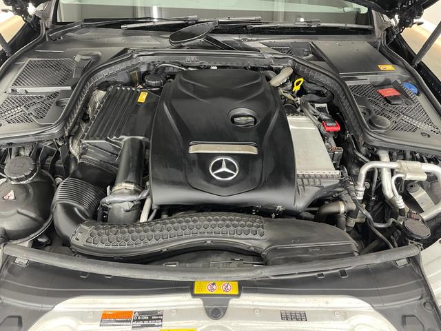 Ｃクラス Ｃ２００アバンギャルド　ベーシックＰ　レーダーＰ　キーレスＧＯ　純正ナビ　地デジ　Ｂカメラ　ハーフレザー　シートヒーター　ＰＴＳ　ＬＥＤライト　　Ｂｌｕｅｔｏｏｔｈ　禁煙車　１７ＡＷ（32枚目）