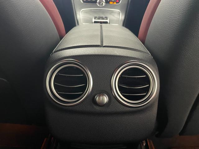 Ｃクラス Ｃ２２０ｄアバンギャルド　ＡＭＧライン　赤本革　レーダーＰ　キーレスＧＯ　純正ナビ　地デジ　Ｂカメラ　シートヒーター　ＰＴＳ　ＬＥＤライト　ＨＵＤ　　ＥＴＣ　Ｂｌｕｅｔｏｏｔｈ　１８ＡＷ（16枚目）