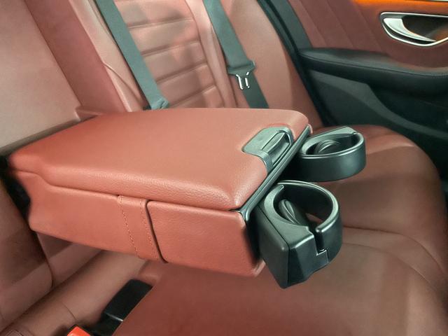 Ｃクラス Ｃ２２０ｄアバンギャルド　ＡＭＧライン　赤本革　レーダーＰ　キーレスＧＯ　純正ナビ　地デジ　Ｂカメラ　シートヒーター　ＰＴＳ　ＬＥＤライト　ＨＵＤ　　ＥＴＣ　Ｂｌｕｅｔｏｏｔｈ　１８ＡＷ（17枚目）
