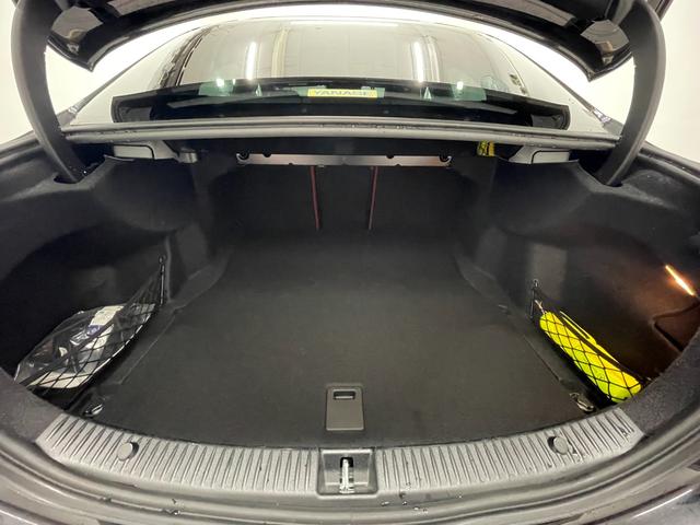 Ｃクラス Ｃ２２０ｄアバンギャルド　ＡＭＧライン　赤本革　レーダーＰ　キーレスＧＯ　純正ナビ　地デジ　Ｂカメラ　シートヒーター　ＰＴＳ　ＬＥＤライト　ＨＵＤ　　ＥＴＣ　Ｂｌｕｅｔｏｏｔｈ　１８ＡＷ（18枚目）