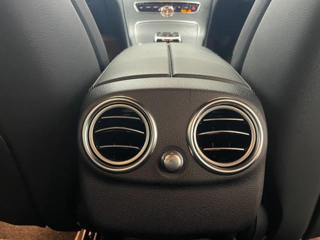 Ｃクラス Ｃ２２０ｄアバンギャルド　ＡＭＧライン　黒本革　レーダーＰ　キーレスＧＯ　純正ナビ　地デジ　Ｂカメラ　シートヒーター　ＰＴＳ　ＬＥＤライト　ＨＵＤ　　ＥＴＣ　Ｂｌｕｅｔｏｏｔｈ　１８ＡＷ（17枚目）