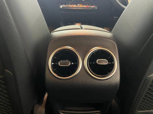 Bクラス B180 レーダーP  キーレスGO 純正ナビ 地デジ ETC Bカメラ ハーフレザー メモリ付きパワーシート シートヒーター  LEDライト Bluetooth PTS  禁煙車 17AW(17枚目)