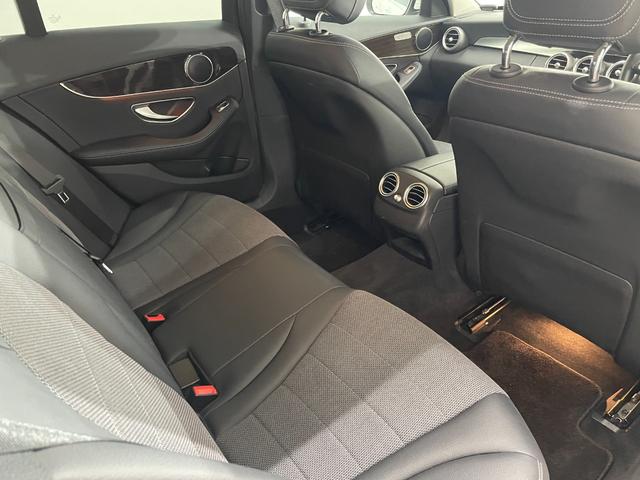 Ｃクラスステーションワゴン Ｃ２００ステーションワゴン　アバンギャルド　レーダーＰ　キーレスＧＯ　純正ナビ　地デジ　Ｂカメラ　ハーフレザー　シートヒーター　ＰＴＳ　電動リアゲート　ＬＥＤライト　ＥＴＣ　Ｂｌｕｅｔｏｏｔｈ　１７ＡＷ（16枚目）