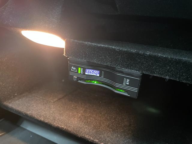 Ｃクラスステーションワゴン Ｃ２００ステーションワゴン　アバンギャルド　レーダーＰ　キーレスＧＯ　純正ナビ　地デジ　Ｂカメラ　ハーフレザー　シートヒーター　ＰＴＳ　電動リアゲート　ＬＥＤライト　ＥＴＣ　Ｂｌｕｅｔｏｏｔｈ　１７ＡＷ（28枚目）