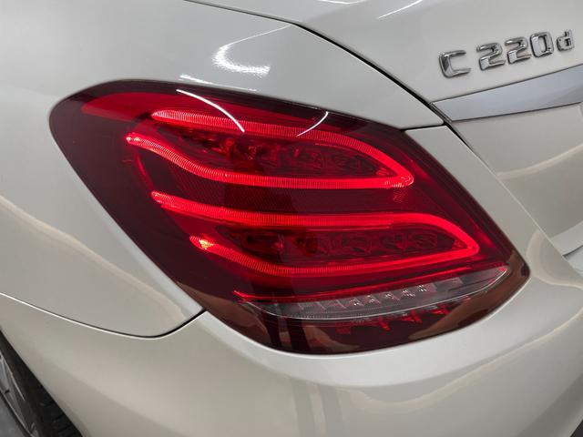 Cクラス C220dアバンギャルド AMGライン レーダーP レザーEX 純正ナビ 地デジ Bカメラ レザーシート シートヒーター LED DSRC Bluetooth HUD PTS ドラレコ リアゲート キーレスGO 禁煙車 純正18AW(33枚目)