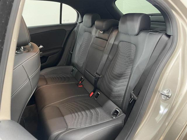 Aクラス A180 スタイル レーダーP 純正ナビ 地デジ Bカメラ ハーフレザー シートヒーター パワーシート パドルシフト LED DSRC Bluetooth PTS ドラレコ キーレスGO 禁煙車 純正16AW(12枚目)