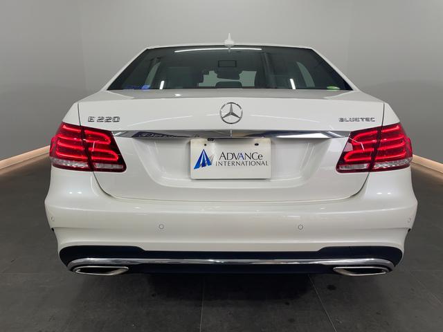 Ｅクラス Ｅ２２０ブルーテック　アバンギャルド　ＡＭＧスポーツＰ　レーダーＰ　純正ナビ　地デジ　３６０カメラ　ハーフレザー　シートヒーター　パワーシート　ＬＥＤ　ＤＳＲＣ　Ｂｌｕｅｔｏｏｔｈ　ＰＴＳ　ドラレコ　キーレスＧＯ　禁煙車　純正１８ＡＷ（7枚目）