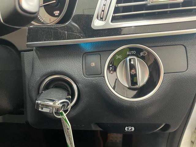 Ｅクラス Ｅ２２０ブルーテック　アバンギャルド　ＡＭＧスポーツＰ　レーダーＰ　純正ナビ　地デジ　３６０カメラ　ハーフレザー　シートヒーター　パワーシート　ＬＥＤ　ＤＳＲＣ　Ｂｌｕｅｔｏｏｔｈ　ＰＴＳ　ドラレコ　キーレスＧＯ　禁煙車　純正１８ＡＷ（16枚目）