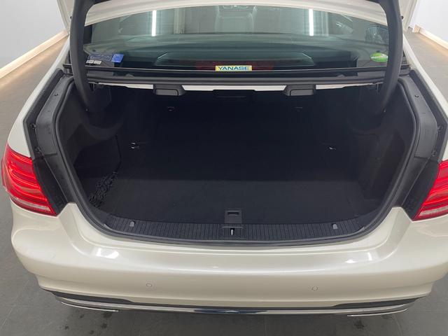 Ｅクラス Ｅ２２０ブルーテック　アバンギャルド　ＡＭＧスポーツＰ　レーダーＰ　純正ナビ　地デジ　３６０カメラ　ハーフレザー　シートヒーター　パワーシート　ＬＥＤ　ＤＳＲＣ　Ｂｌｕｅｔｏｏｔｈ　ＰＴＳ　ドラレコ　キーレスＧＯ　禁煙車　純正１８ＡＷ（18枚目）