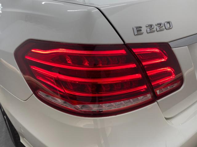 Ｅクラス Ｅ２２０ブルーテック　アバンギャルド　ＡＭＧスポーツＰ　レーダーＰ　純正ナビ　地デジ　３６０カメラ　ハーフレザー　シートヒーター　パワーシート　ＬＥＤ　ＤＳＲＣ　Ｂｌｕｅｔｏｏｔｈ　ＰＴＳ　ドラレコ　キーレスＧＯ　禁煙車　純正１８ＡＷ（33枚目）