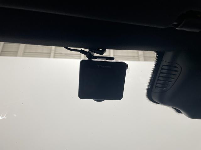 Ｅクラス Ｅ２２０ブルーテック　アバンギャルド　ＡＭＧスポーツＰ　レーダーＰ　純正ナビ　地デジ　３６０カメラ　ハーフレザー　シートヒーター　パワーシート　ＬＥＤ　ＤＳＲＣ　Ｂｌｕｅｔｏｏｔｈ　ＰＴＳ　ドラレコ　キーレスＧＯ　禁煙車　純正１８ＡＷ（60枚目）