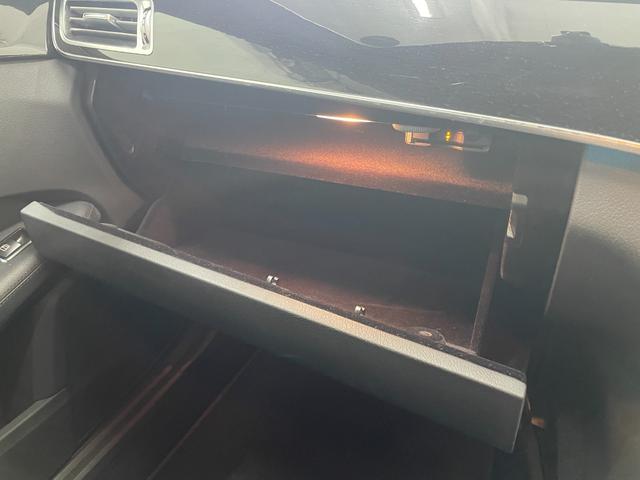 Ｅクラス Ｅ２２０ブルーテック　アバンギャルド　ＡＭＧスポーツＰ　レーダーＰ　純正ナビ　地デジ　３６０カメラ　ハーフレザー　シートヒーター　パワーシート　ＬＥＤ　ＤＳＲＣ　Ｂｌｕｅｔｏｏｔｈ　ＰＴＳ　ドラレコ　キーレスＧＯ　禁煙車　純正１８ＡＷ（61枚目）