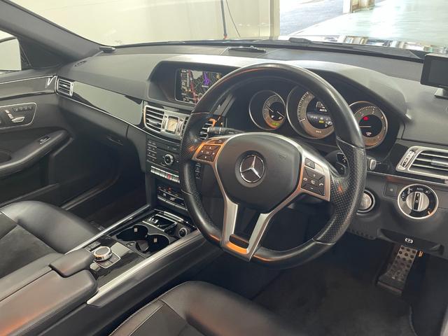 Ｅクラスステーションワゴン Ｅ２２０ブルーテック　ステーションワゴン　アバンＧ　ＡＭＧスポーツＰ　レーダーＰ　純正ナビ　３６０カメラ　ハーフレザー　シートヒーター　パワーシート　ＬＥＤ　ＤＳＲＣ　Ｂｌｕｅｔｏｏｔｈ　ドラレコ　ＰＴＳ　電動リアゲート　キーレスＧＯ　禁煙車　１８ＡＷ（10枚目）