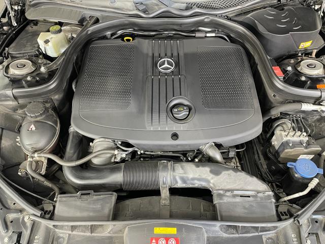 Ｅクラスステーションワゴン Ｅ２２０ブルーテック　ステーションワゴン　アバンＧ　ＡＭＧスポーツＰ　レーダーＰ　純正ナビ　３６０カメラ　ハーフレザー　シートヒーター　パワーシート　ＬＥＤ　ＤＳＲＣ　Ｂｌｕｅｔｏｏｔｈ　ドラレコ　ＰＴＳ　電動リアゲート　キーレスＧＯ　禁煙車　１８ＡＷ（20枚目）