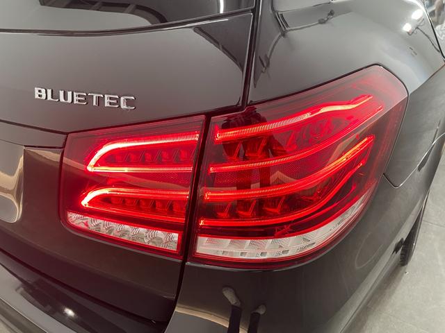 Ｅクラスステーションワゴン Ｅ２２０ブルーテック　ステーションワゴン　アバンＧ　ＡＭＧスポーツＰ　レーダーＰ　純正ナビ　３６０カメラ　ハーフレザー　シートヒーター　パワーシート　ＬＥＤ　ＤＳＲＣ　Ｂｌｕｅｔｏｏｔｈ　ドラレコ　ＰＴＳ　電動リアゲート　キーレスＧＯ　禁煙車　１８ＡＷ（36枚目）