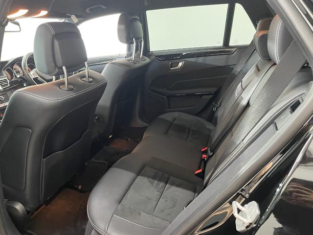 Ｅクラスステーションワゴン Ｅ２２０ブルーテック　ステーションワゴン　アバンＧ　ＡＭＧスポーツＰ　レーダーＰ　純正ナビ　３６０カメラ　ハーフレザー　シートヒーター　パワーシート　ＬＥＤ　ＤＳＲＣ　Ｂｌｕｅｔｏｏｔｈ　ドラレコ　ＰＴＳ　電動リアゲート　キーレスＧＯ　禁煙車　１８ＡＷ（50枚目）