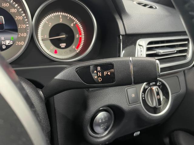 Ｅクラスステーションワゴン Ｅ２２０ブルーテック　ステーションワゴン　アバンＧ　ＡＭＧスポーツＰ　レーダーＰ　純正ナビ　３６０カメラ　ハーフレザー　シートヒーター　パワーシート　ＬＥＤ　ＤＳＲＣ　Ｂｌｕｅｔｏｏｔｈ　ドラレコ　ＰＴＳ　電動リアゲート　キーレスＧＯ　禁煙車　１８ＡＷ（57枚目）